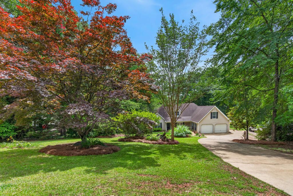 210 Old Pond Road, Lagrange, GA 30241