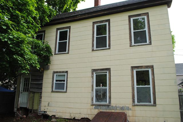 19 Pine Street, Rochester, NH 03867