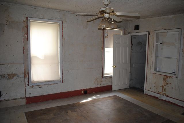 19 Pine Street, Rochester, NH 03867