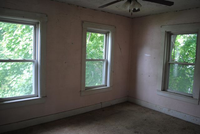 19 Pine Street, Rochester, NH 03867