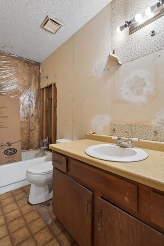 15105 Dunbar Court, Apple Valley, MN 55124