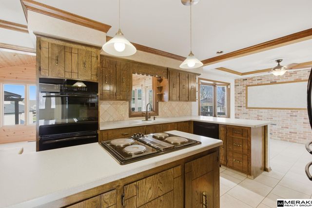 2008 S 146th Circle, Omaha, NE 68144