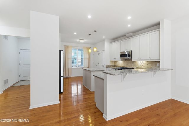 51 Traditions Place, Monroe, NJ 08831