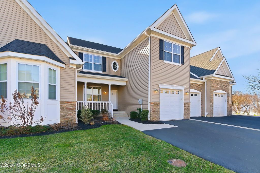 51 Traditions Place, Monroe, NJ 08831