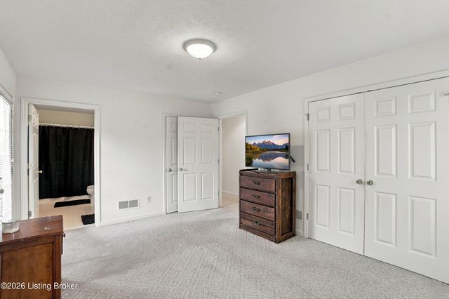 1196 Deerwood Dr, Coxs Creek, KY 40013