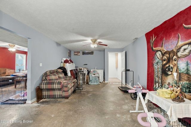 1196 Deerwood Dr, Coxs Creek, KY 40013