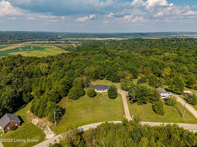 1196 Deerwood Dr, Coxs Creek, KY 40013