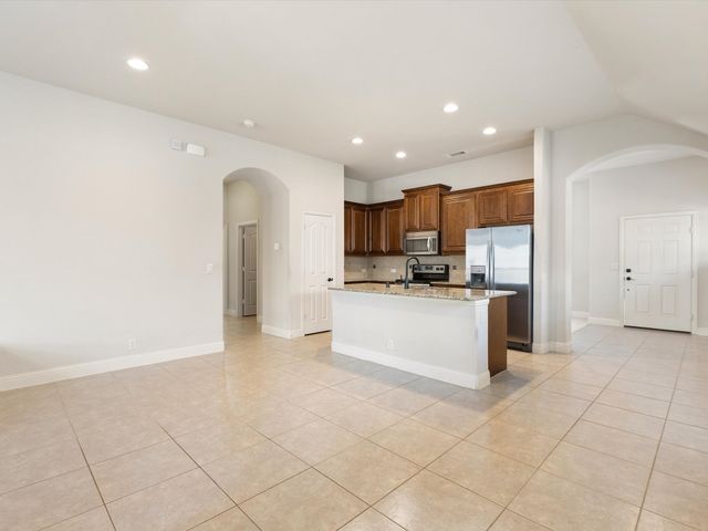 2106 Hanakoa Falls Drive, Anna, TX 75409