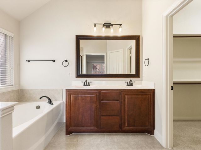 2106 Hanakoa Falls Drive, Anna, TX 75409