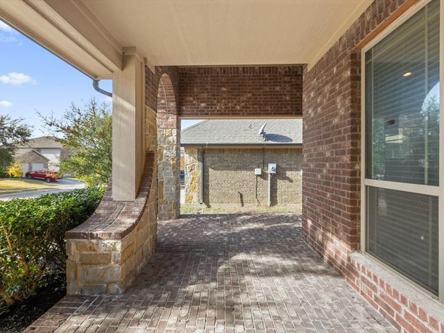 2106 Hanakoa Falls Drive, Anna, TX 75409