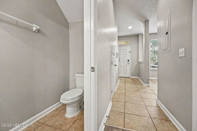 1517 FIELDVIEW Drive, Jacksonville, FL 32225