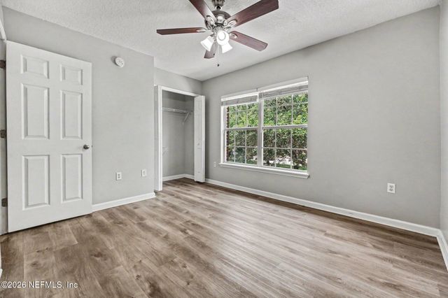 1517 FIELDVIEW Drive, Jacksonville, FL 32225