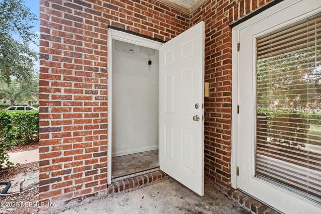 1517 FIELDVIEW Drive, Jacksonville, FL 32225