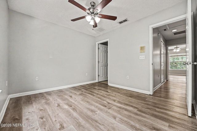 1517 FIELDVIEW Drive, Jacksonville, FL 32225