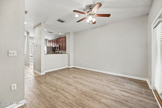 1517 FIELDVIEW Drive, Jacksonville, FL 32225