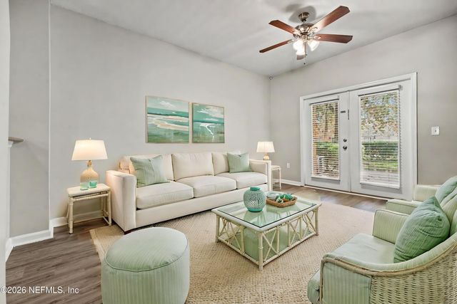 1517 FIELDVIEW Drive, Jacksonville, FL 32225