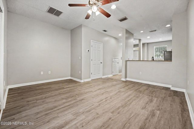 1517 FIELDVIEW Drive, Jacksonville, FL 32225