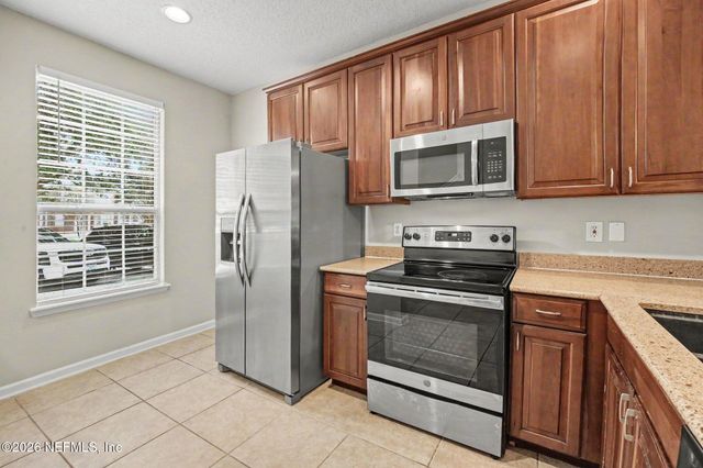 1517 FIELDVIEW Drive, Jacksonville, FL 32225