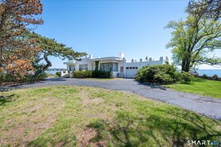 250 Davenport Drive, Stamford, CT 06902