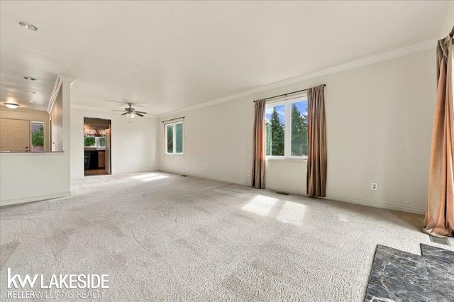 45491 Meadows Square, Macomb, MI 48044