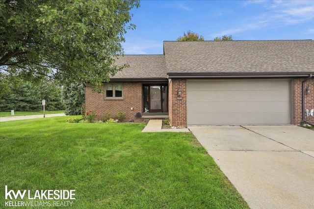 45491 Meadows Square, Macomb, MI 48044