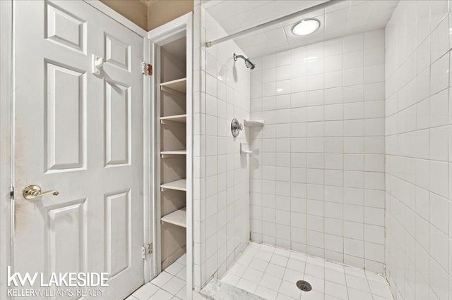 45491 Meadows Square, Macomb, MI 48044