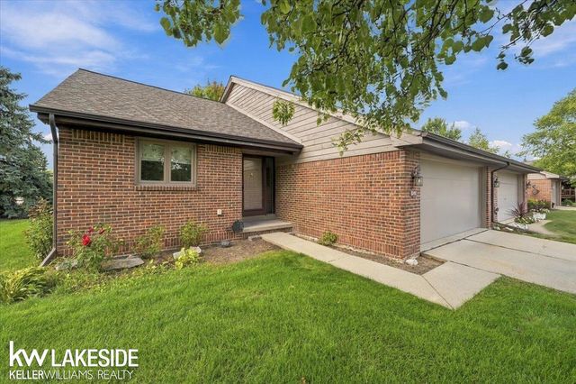 45491 Meadows Square, Macomb, MI 48044