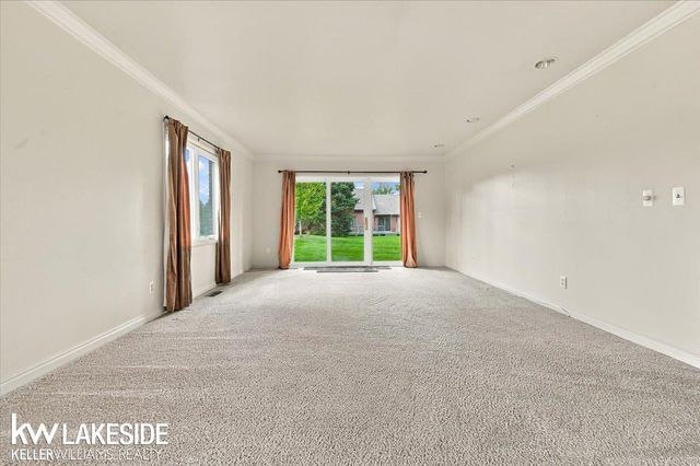 45491 Meadows Square, Macomb, MI 48044