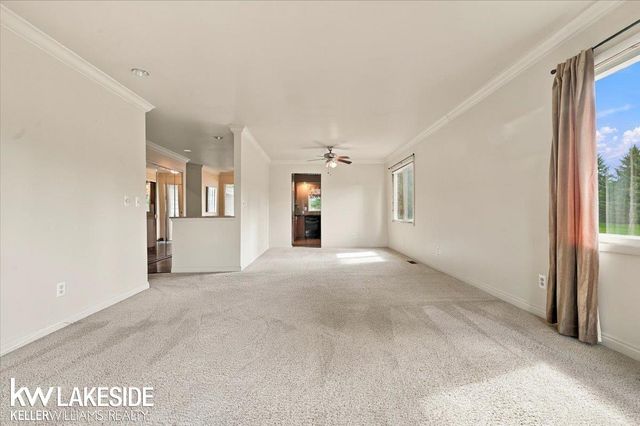 45491 Meadows Square, Macomb, MI 48044