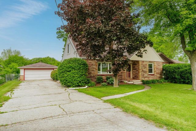 7405 S Pennsylvania AVENUE, Oak Creek, WI 53154