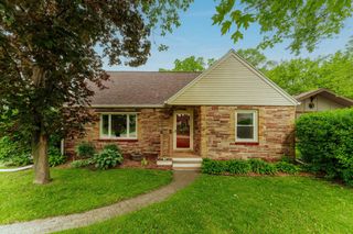 7405 S Pennsylvania AVENUE, Oak Creek, WI 53154