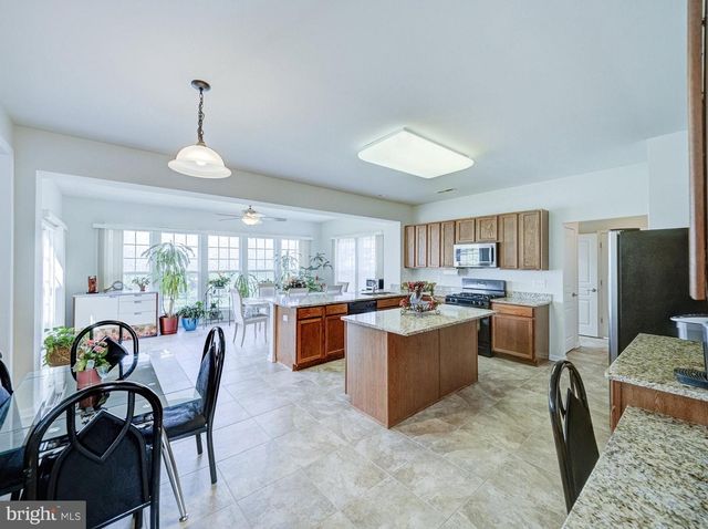 29 ENDEAVOR BLVD, East Windsor, NJ 08520