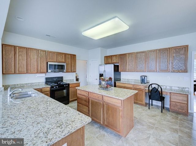 29 ENDEAVOR BLVD, East Windsor, NJ 08520