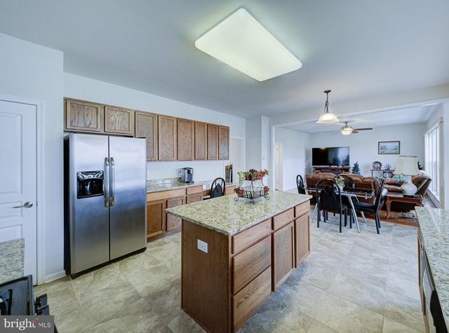 29 ENDEAVOR BLVD, East Windsor, NJ 08520