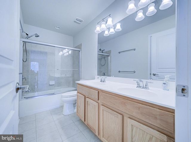 29 ENDEAVOR BLVD, East Windsor, NJ 08520