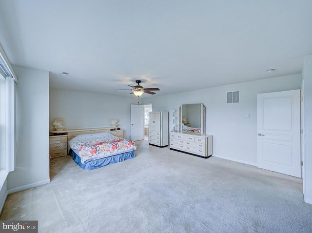 29 ENDEAVOR BLVD, East Windsor, NJ 08520