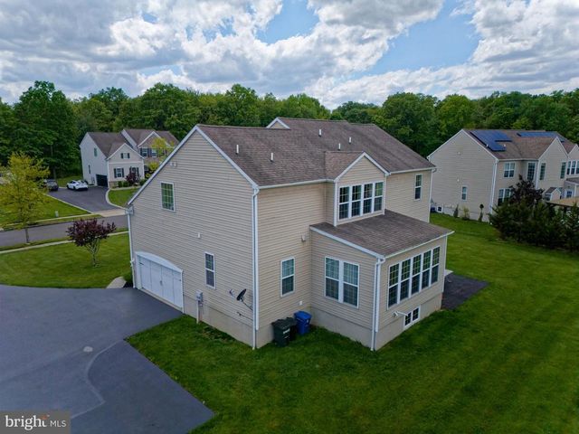 29 ENDEAVOR BLVD, East Windsor, NJ 08520