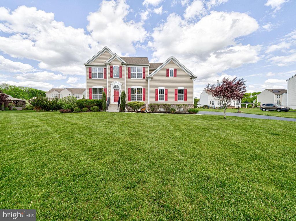 29 ENDEAVOR BLVD, East Windsor, NJ 08520