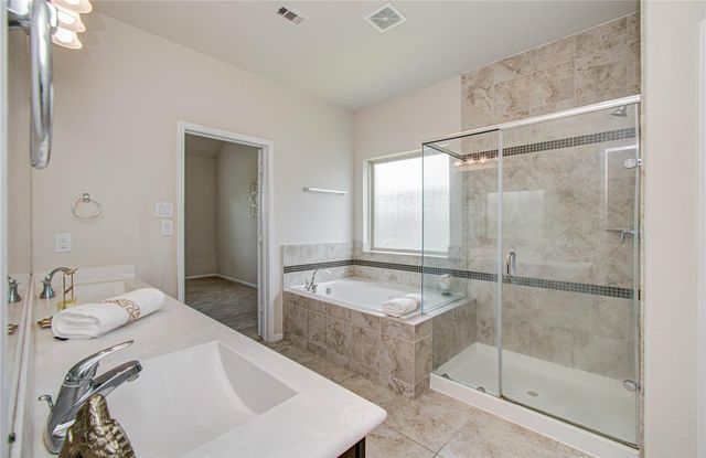 12319 Gatewood Drive, Mont Belvieu, TX 77535