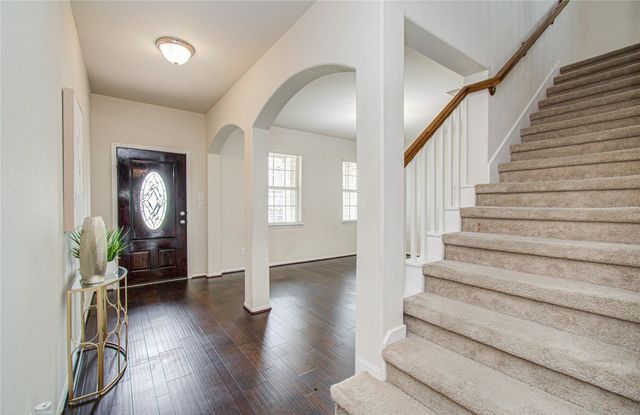 12319 Gatewood Drive, Mont Belvieu, TX 77535