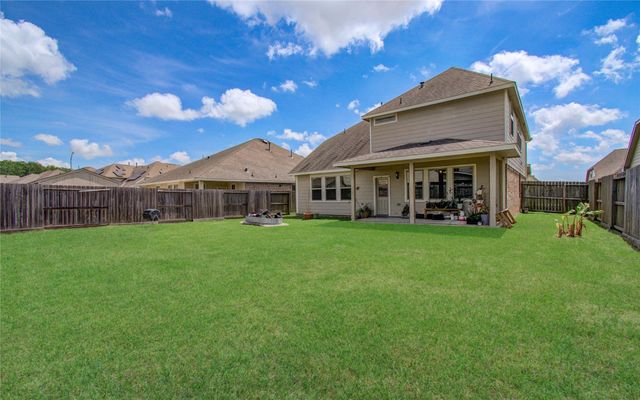 12319 Gatewood Drive, Mont Belvieu, TX 77535