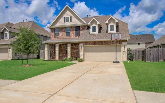 12319 Gatewood Drive, Mont Belvieu, TX 77535