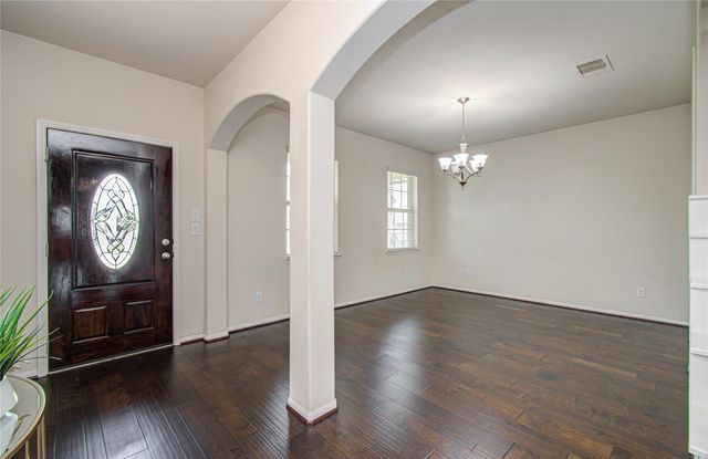 12319 Gatewood Drive, Mont Belvieu, TX 77535