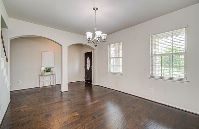 12319 Gatewood Drive, Mont Belvieu, TX 77535