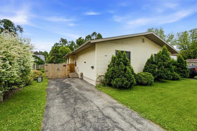 408 E PINE STREET, New London, WI 54961