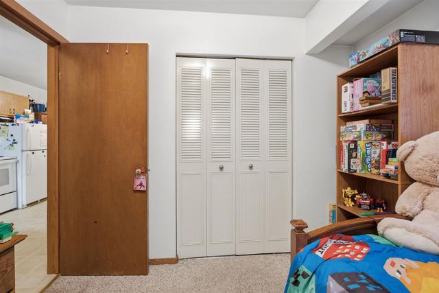 408 E PINE STREET, New London, WI 54961