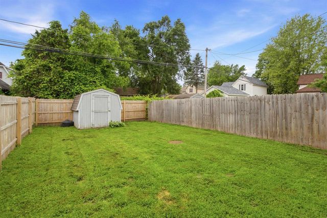 408 E PINE STREET, New London, WI 54961