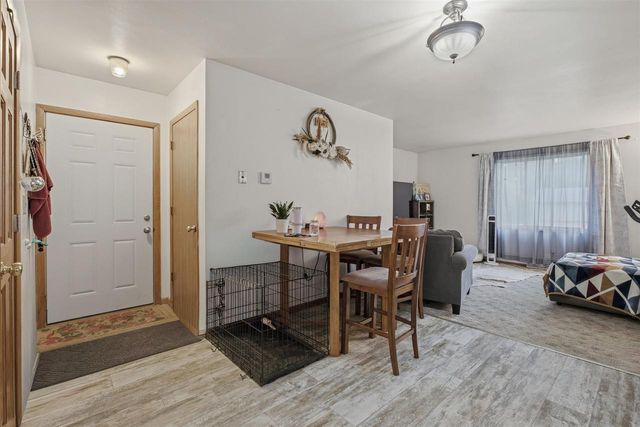 408 E PINE STREET, New London, WI 54961