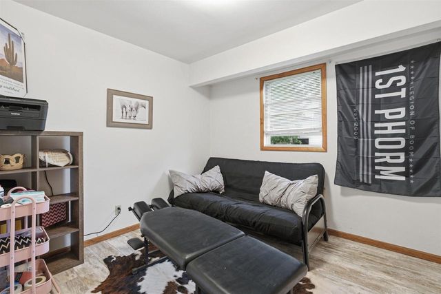 408 E PINE STREET, New London, WI 54961
