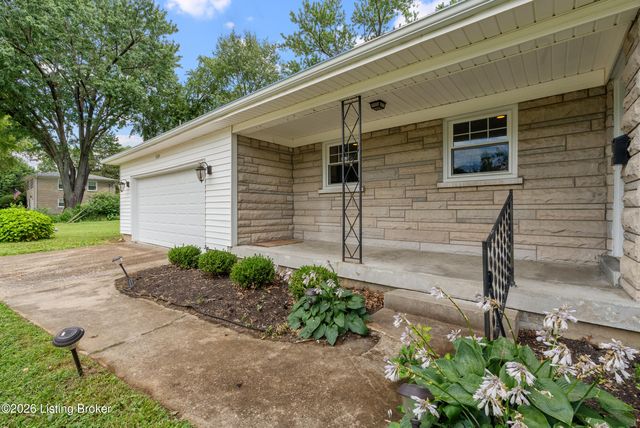 4334 Rockwood Dr, Louisville, KY 40220